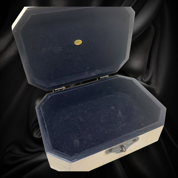 Vintage Jo Marz First Edition Tessellated Butterfly Trinket Box Bone Brass - Picture 7 of 9